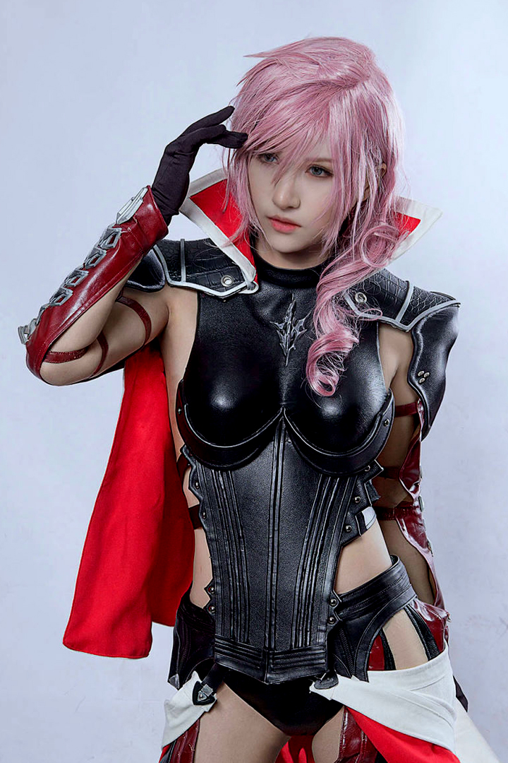 Kilory-Lightning-Cosplay-04