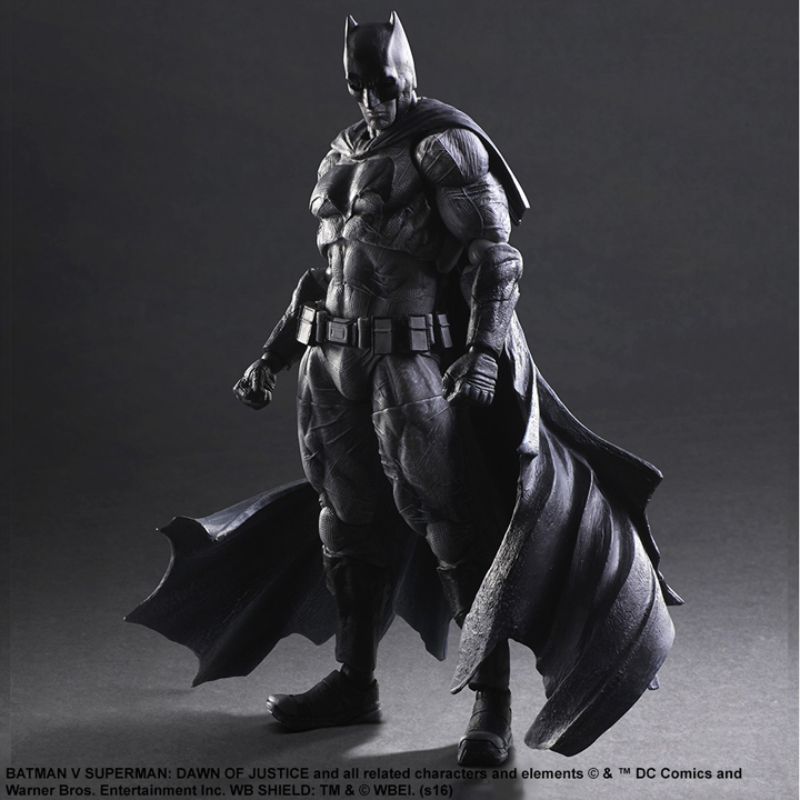 Batman-SquareEnix-PlayArtsKai-01